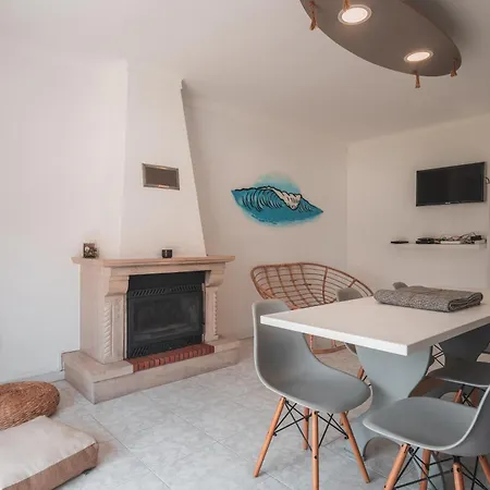 Paredes Surf House Albergue Pataias