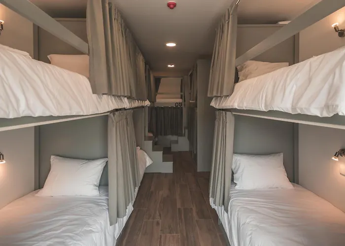 Paredes Surf House Albergue